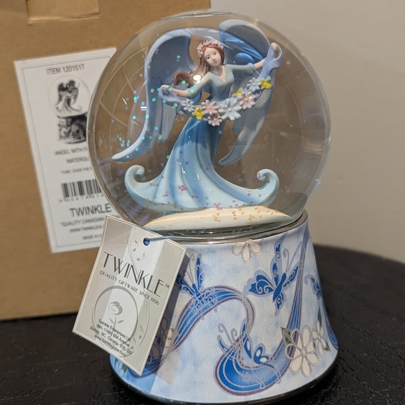 TWINKLE | musical waterglobe - Picture 2 of 8
